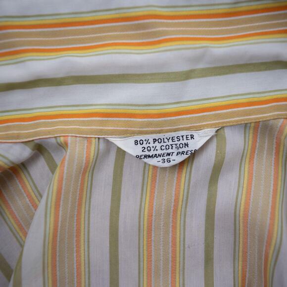 True Vintage 1970s Dagger Collar Button Down Blouse - Picture 2 of 8